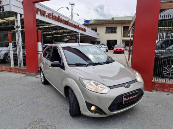 FORD FIESTA 1.6 ROCAM SEDAN 8V FLEX 4P MANUAL FORD FIESTA 1.6 ROCAM SEDAN 8V FLEX 4P MANUAL